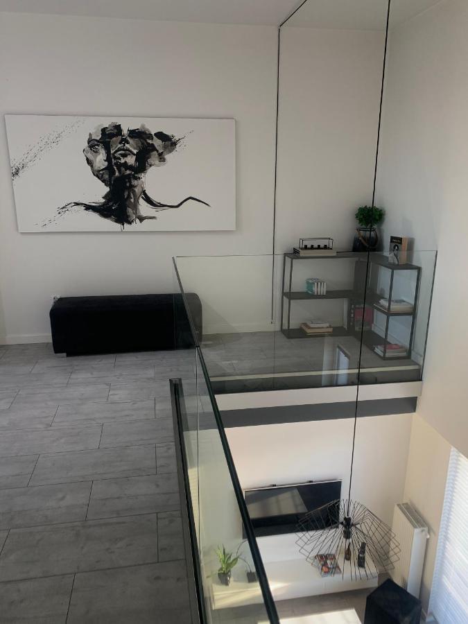 우치 Two-Levels Penthouse With A Garden In The City Center 아파트 외부 사진