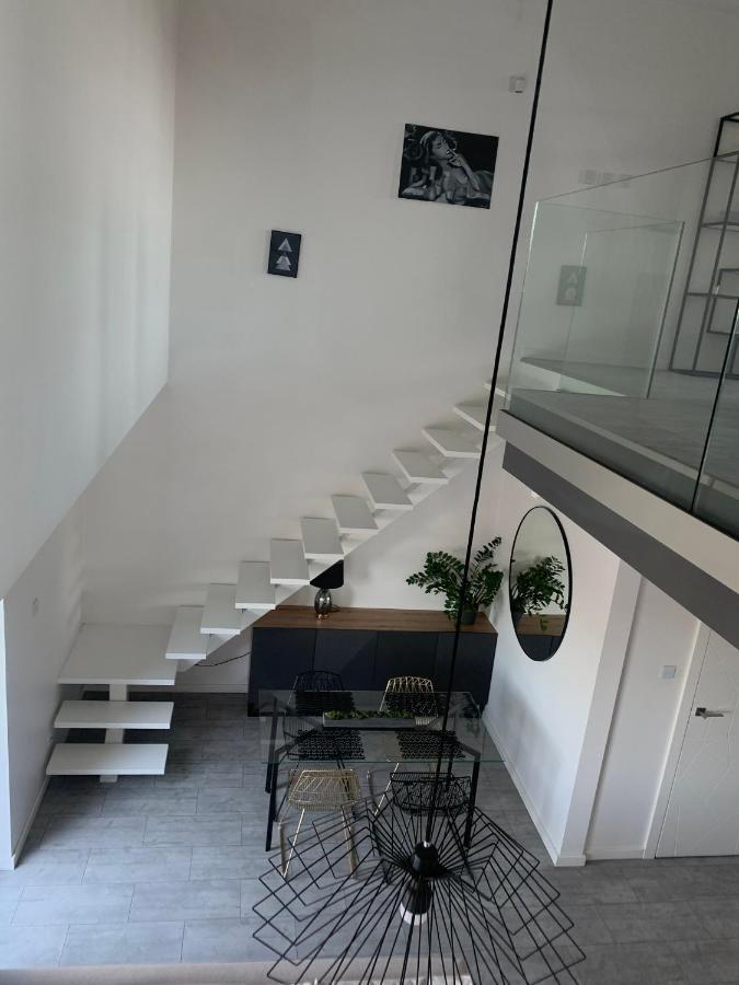 우치 Two-Levels Penthouse With A Garden In The City Center 아파트 외부 사진