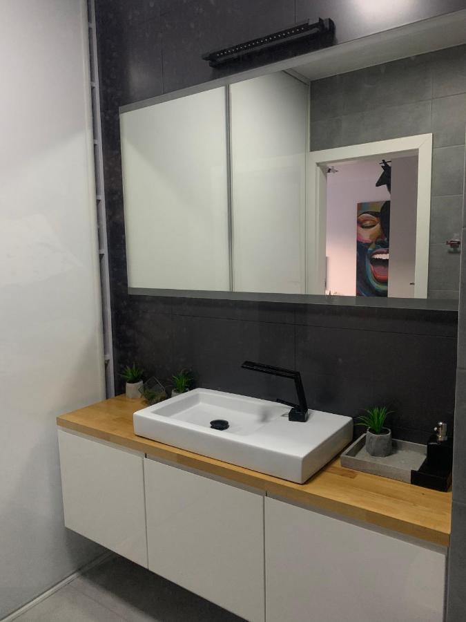 우치 Two-Levels Penthouse With A Garden In The City Center 아파트 외부 사진