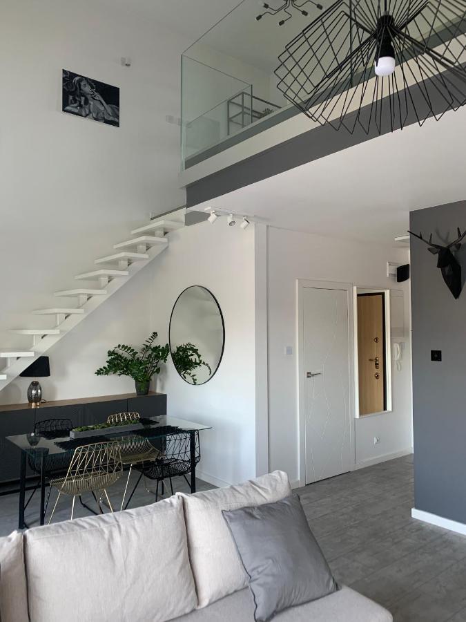 우치 Two-Levels Penthouse With A Garden In The City Center 아파트 외부 사진