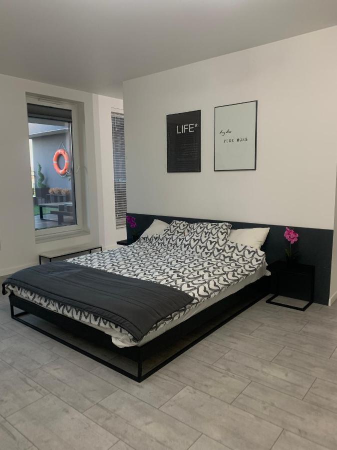 우치 Two-Levels Penthouse With A Garden In The City Center 아파트 외부 사진