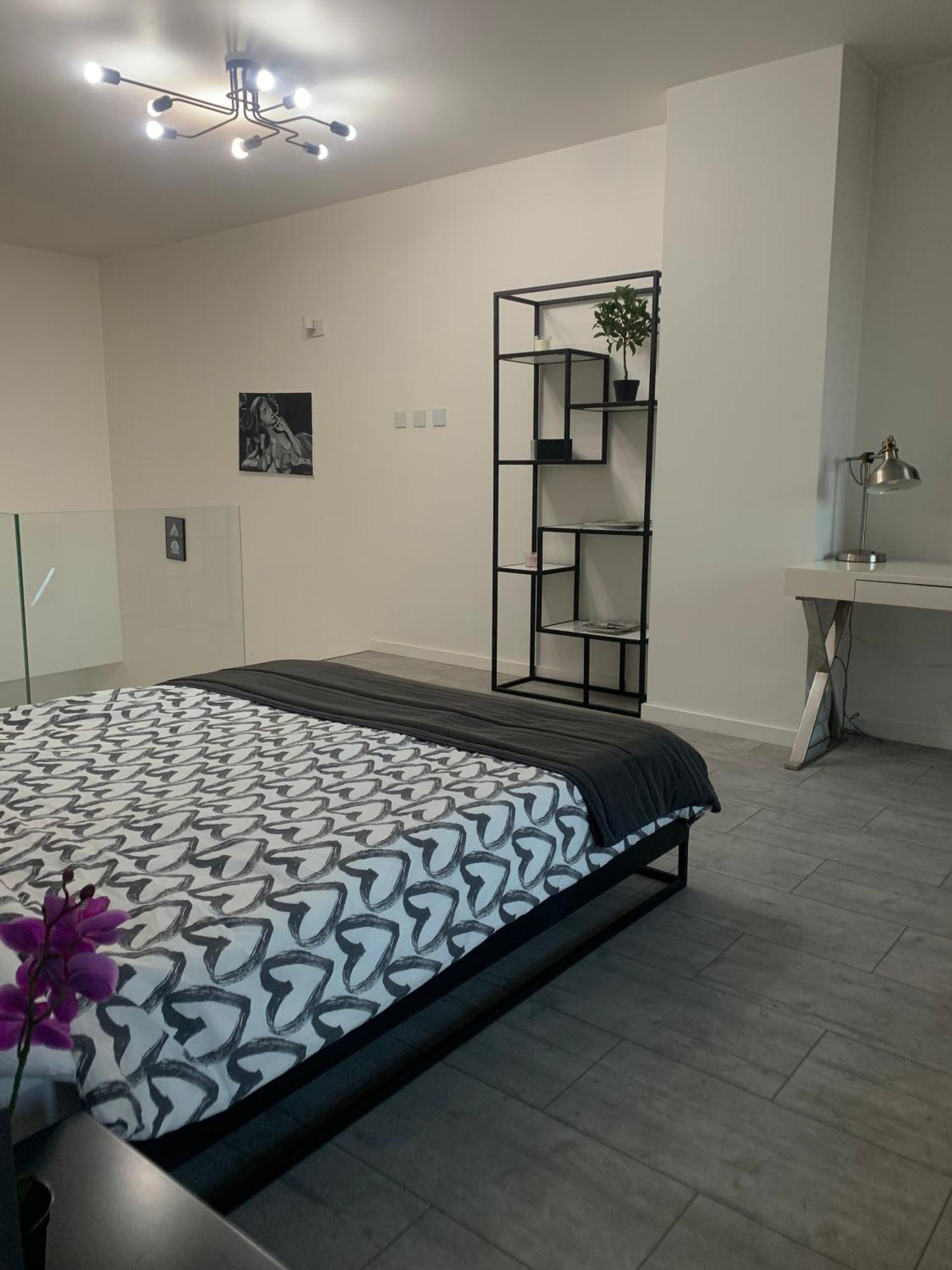 우치 Two-Levels Penthouse With A Garden In The City Center 아파트 외부 사진